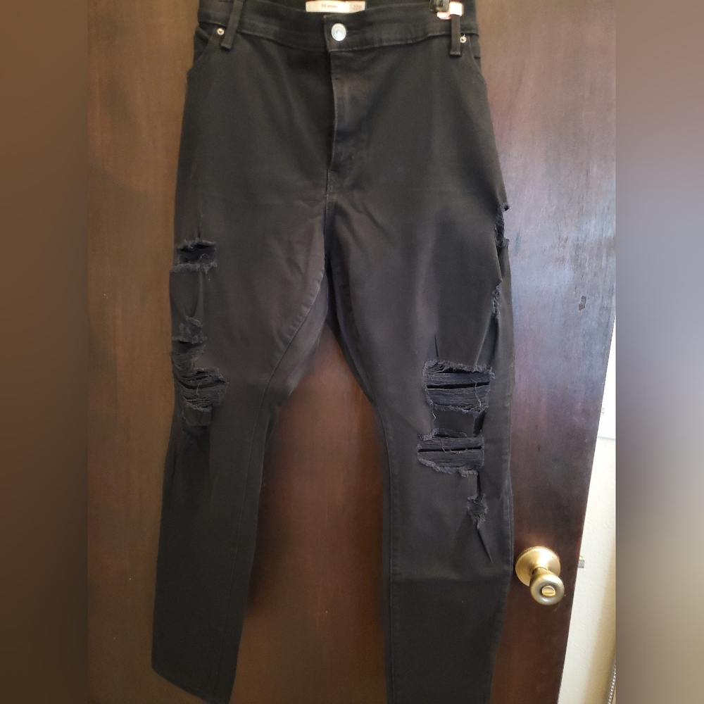 711 Skinny Levis